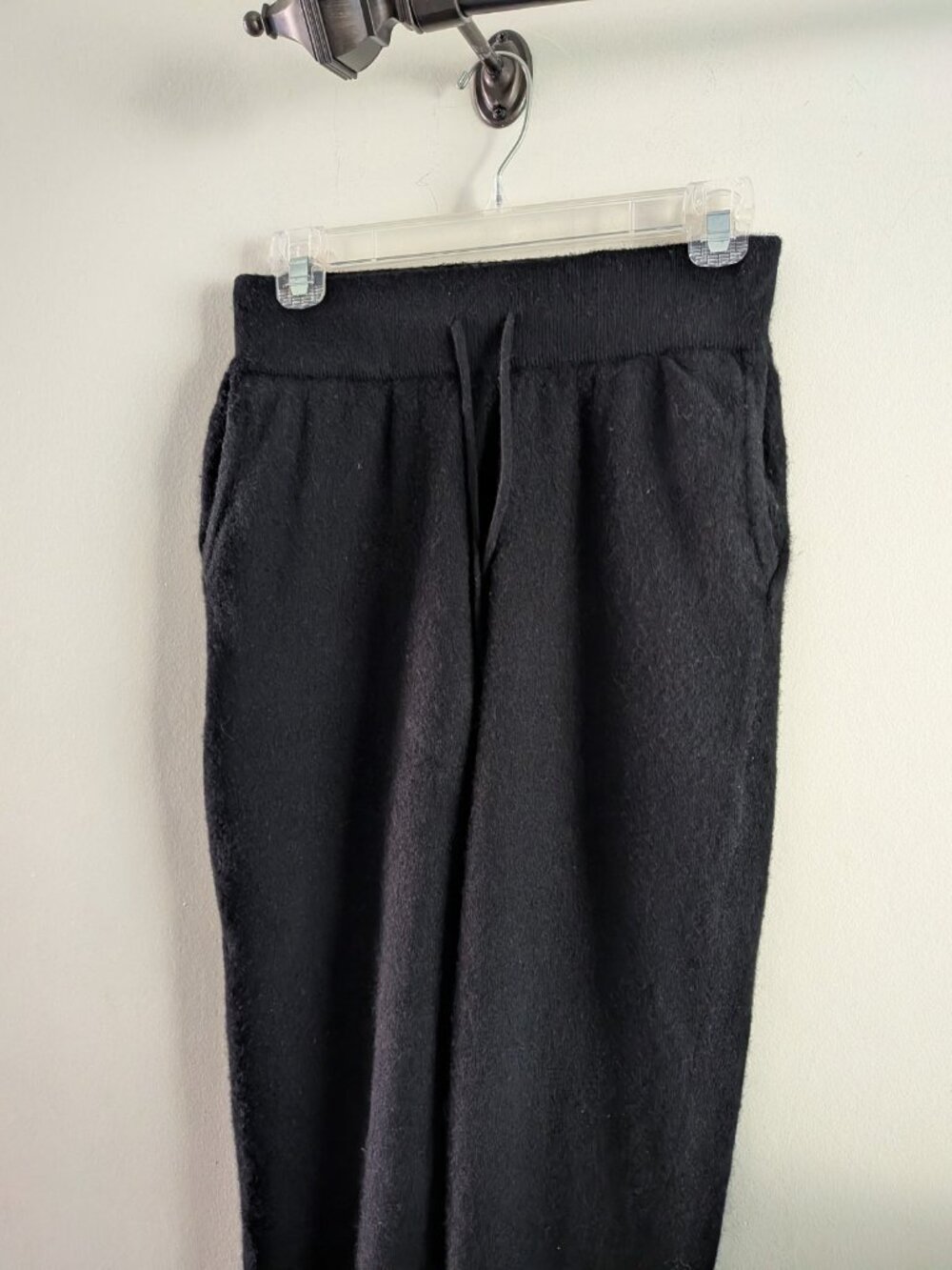 QUINCE 100% Cashmere Joggers Size M Black Drawstring Waist Cuffed Knit Pockets